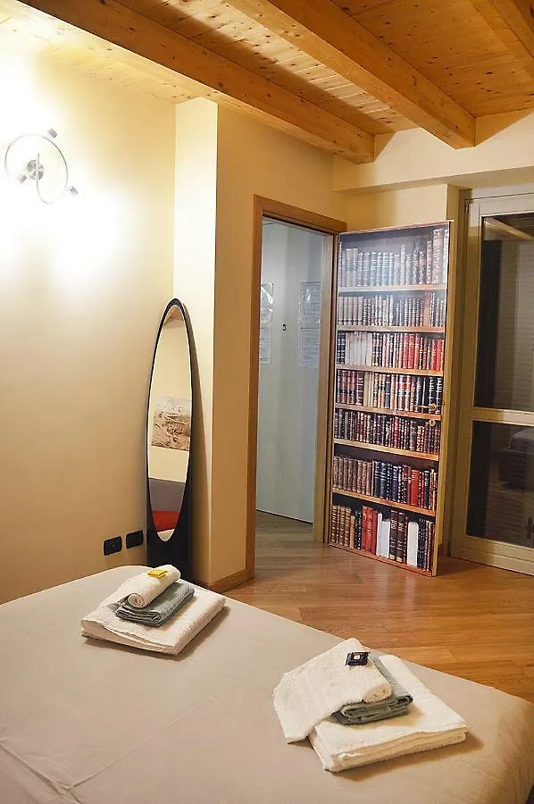 House Of Artist Apartment Bergamo Italy